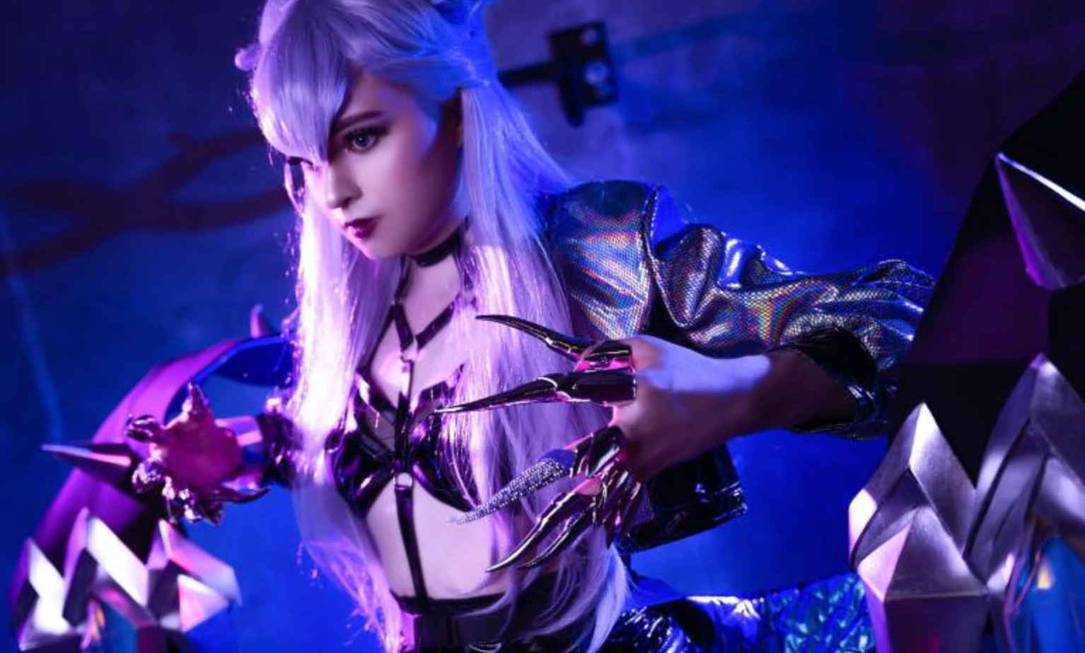 LOL crossdresser sneaky cos picture K / DA Evelyn charm debut