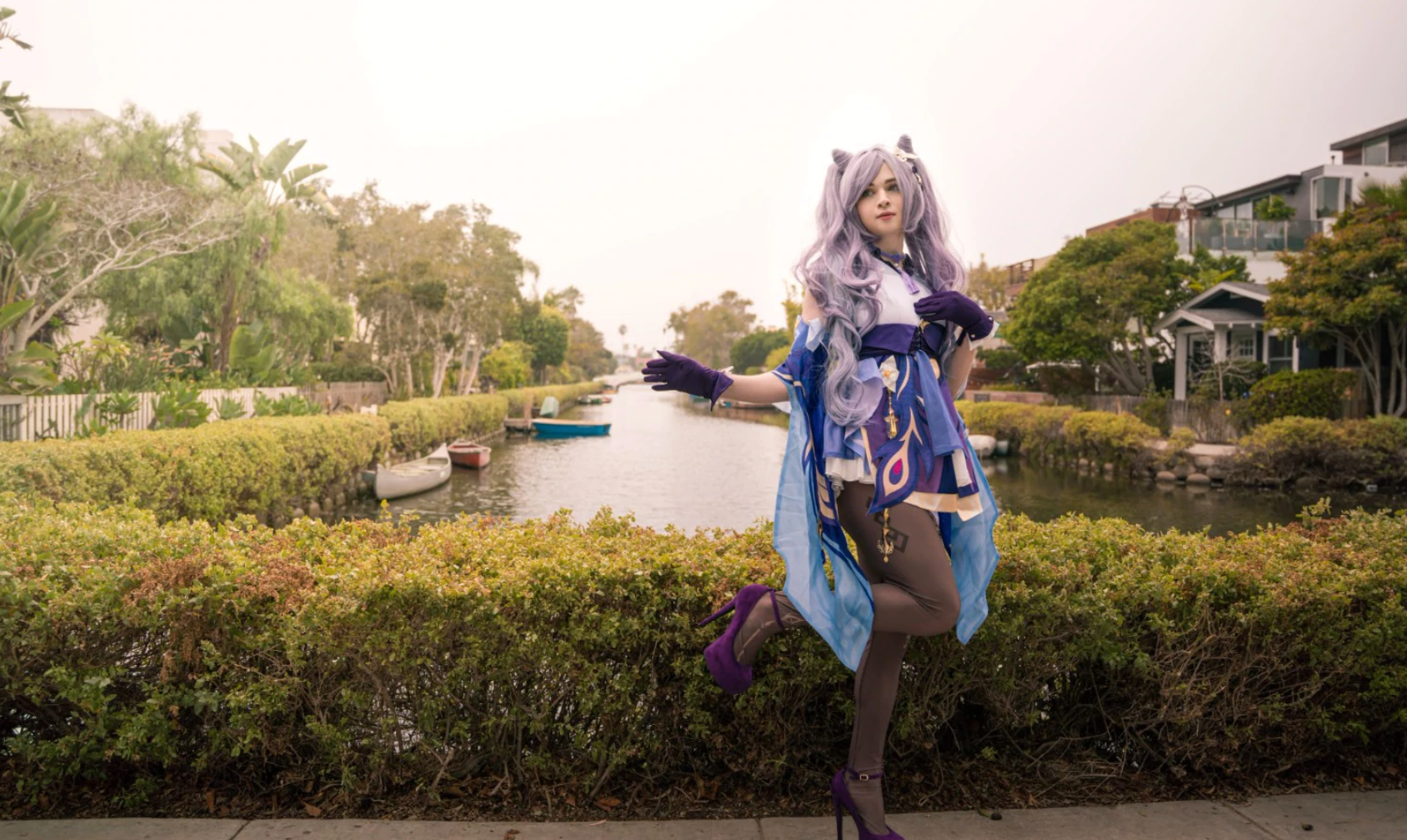 Sneaky cos "Genshin Impact" carved a beautiful picture, which is unbearable