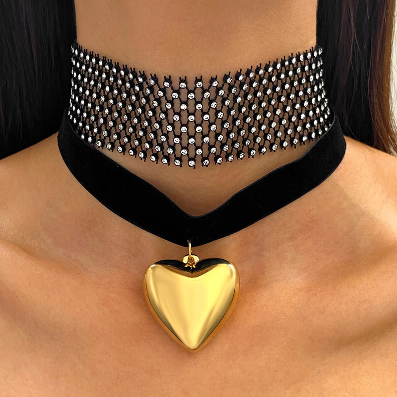 Flannelette love pendant necklace women's hollow rhinestone choker(Discount Product)