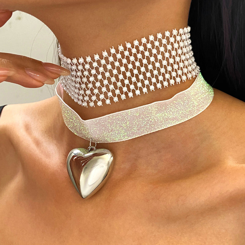 Flannelette love pendant necklace women's hollow rhinestone choker(Discount Product)